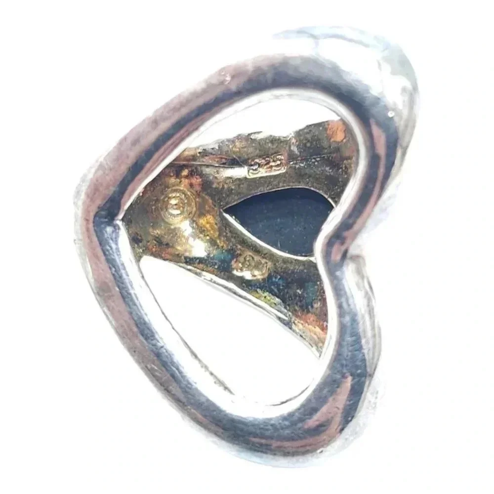 925 Sterling Silver Pear Shaped Black Onyx Gemstone Heart Shaped Pendant